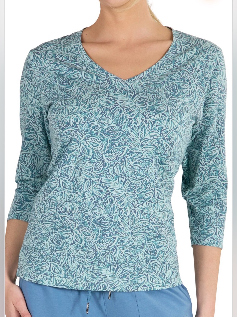 UVSkinz UPF 50+ Women's 3/4 Sleeve V-Neck R&R Tee Color- Mirage Leaves